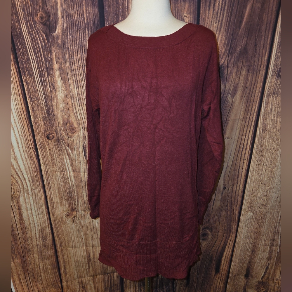 White House Black Market Tunic Sweater Size M Burgundy